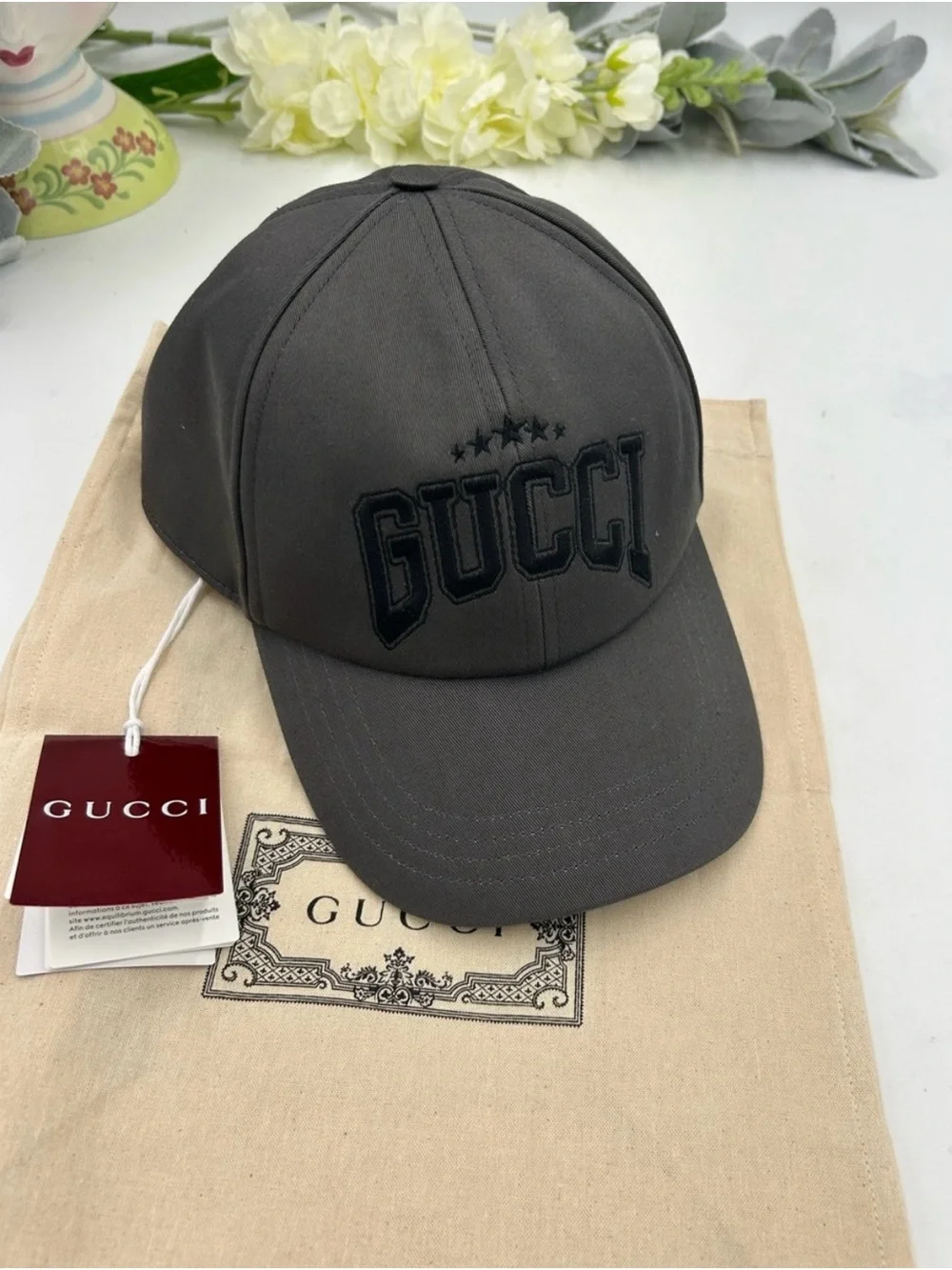 Men’s Gucci cotton canvas embroidered logo baseball cap size medium adjustable